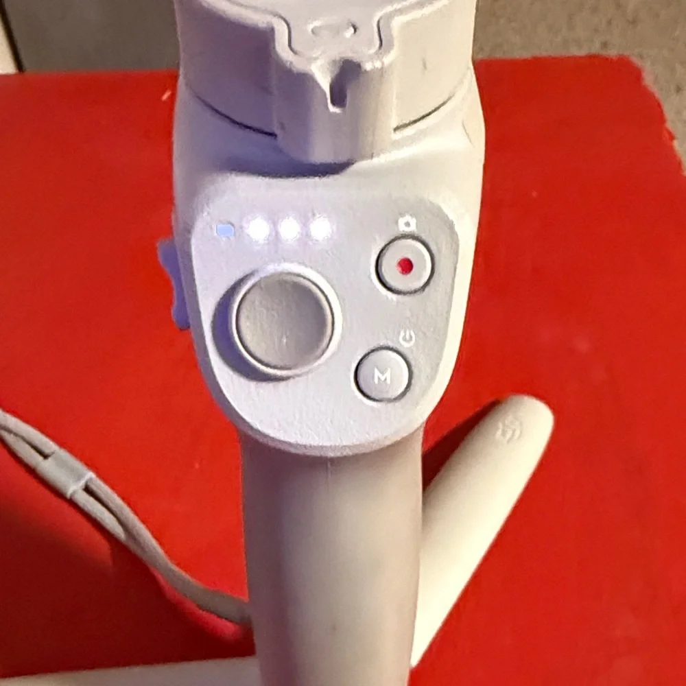 Gray Smartphone Gimbal Stabilizer - Picture 3 of 7